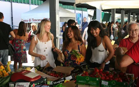 Dolce Vita by Day Market Tour & Pasta Making Class