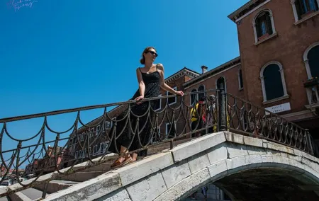 Full-day Venice Private Tour with Personal Photographer from Florence