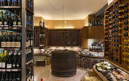 Wine Tasting & Lunch in Florence city centre