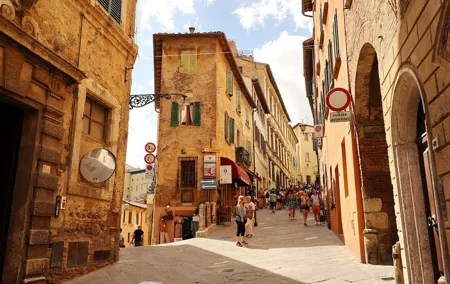 8 Hour Private Tour from Florence: Montepulciano and Pienza