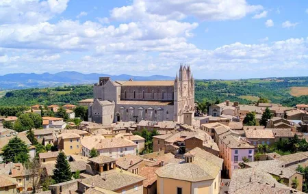 Day Trip from Florence: Orvieto and Wine tasting in Montepulciano - private tour
