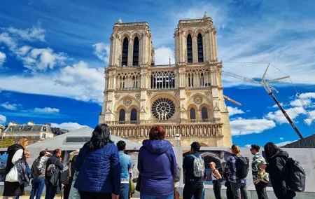 Notre Dame Exterior Professional Guided Tour