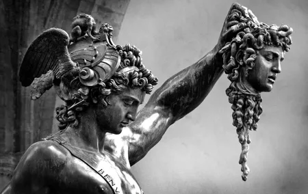 Walking tour of Florence in the evening to discover its dark side