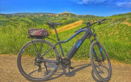 Discover the Via Francigena and San Gimignano on an E-Bike