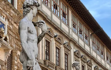 Combo Privado : Accademia, paseo por la ciudad y Galeria Uffizi