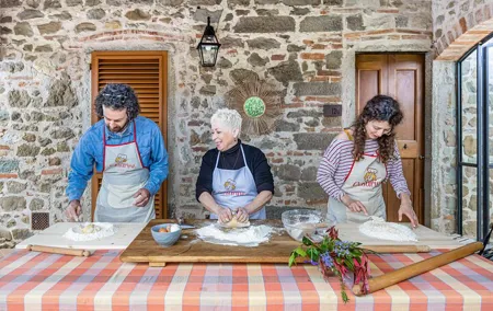 Bruschetta, Ravioli & Traditional Recipes Class in Chianti