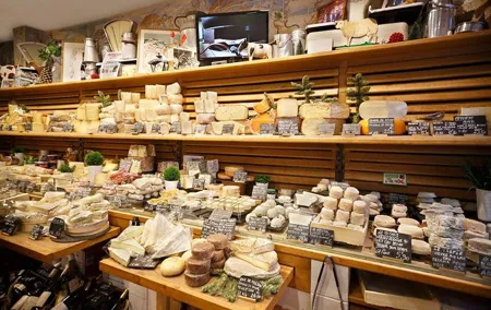 Paris Marché d’Aligre Walking Tour with Chocolate and Cheese Tasting
