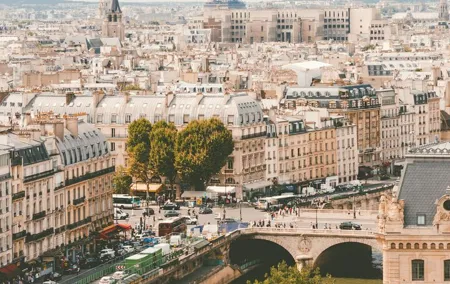 Paris: Marais Walk Self Guided Audio Tour