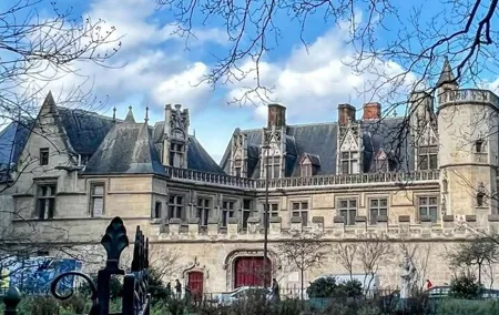 Best of the Left Bank: Self-Guided Tour of the Latin Quarter