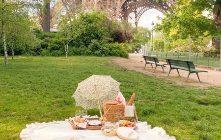 Parisian Romantic Picnic