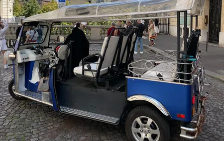 Paris: 2 hours DE tuktuk, the three-wheeled adventure