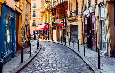 Latin Quarter and Left Bank Tour with Local Guide
