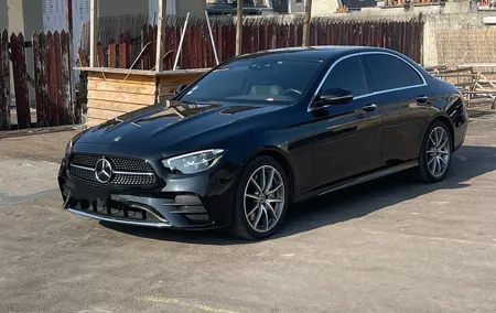 Private Transfer Paris ↔ CDG/ORY Airport - Luxury Sedan or VAN