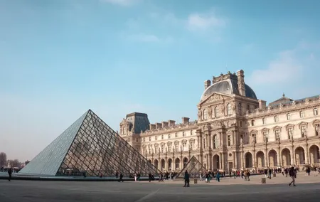 Louvre Museum Ticket and Guided Tour