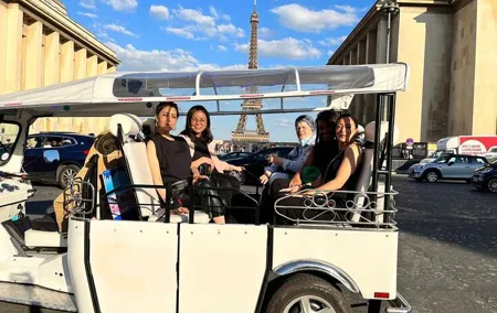 Paris Private Tour with Tuktukyourcity