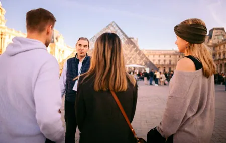 Paris: Highlights of the Louvre Private Tour with Mona Lisa