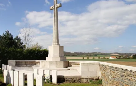 Somme Battlefields Small-Group Day Trip with John Monash Centre from Paris
