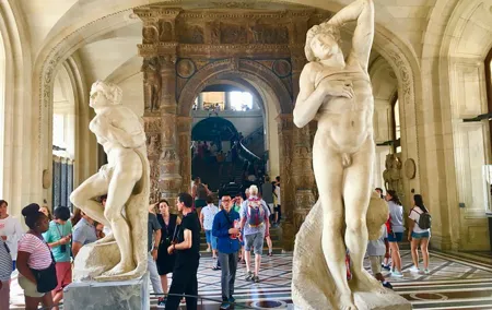 Louvre Private Tour With Hotel Pickup