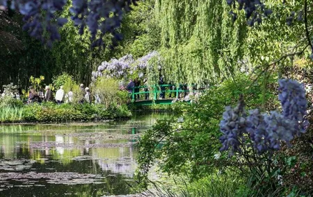 Giverny Half-Day Trip from Paris with Private Driver