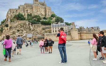 Mont Saint Michel and Loire Valley Castles 2 Days Guided Trip