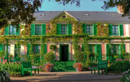 From Paris, Monet’s Enchanted Giverny Tour in very small group