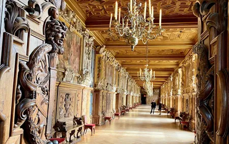 Fontainebleau, Versailles, Trianon Small group from Paris