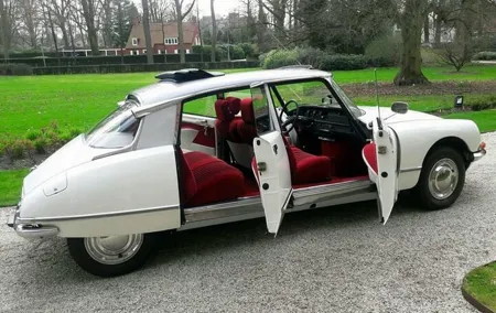 Paris City Tour 2h00 Citroën DS Vintage with Open Roof