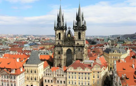 Iconic Prague Tour Old Town, Jewish Quarter and Charles Bridge