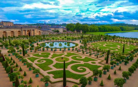 Private Tour to Versailles by Train from Paris