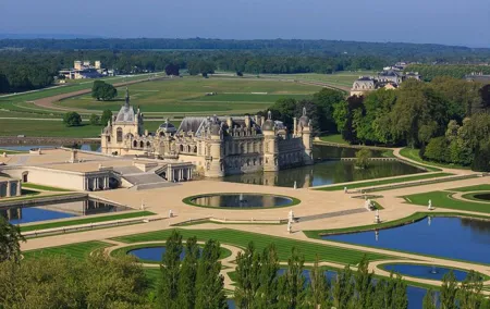 Private Visit Chantilly Castle 5 hours by luxury car