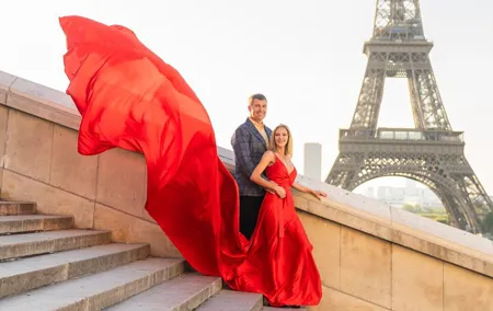 Private Flying Dress Photoshoot Experience by the Eiffel Tower