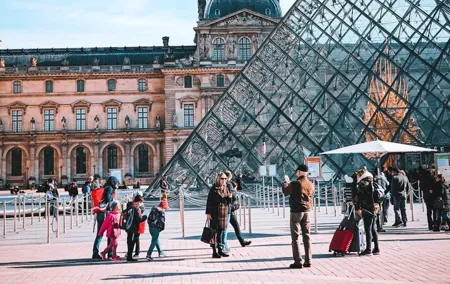 The Louvre Museum Private 2.5h Family-Friendly Tour