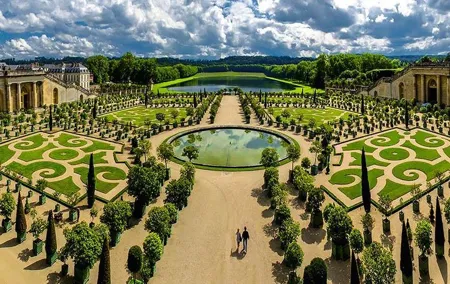 Private 5-hour round transfer to Versailles from Paris. Best offer!