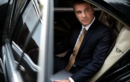 By Hour Car with Chauffeur services in Paris
