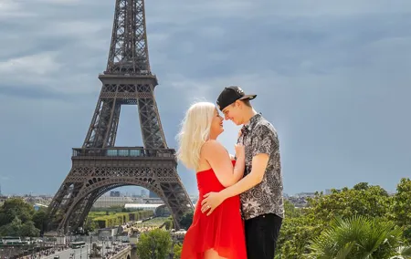 Photo Session Around Eiffel Tower