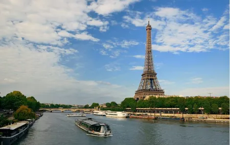 Seine Cruise & Eiffel Tower Summit Visit with Reserved Access