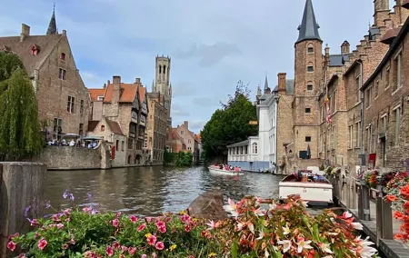 3-day Private Netherlands Belgium Express Trip Minivan from Paris