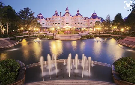 Private Transfer FROM Paris To Disney