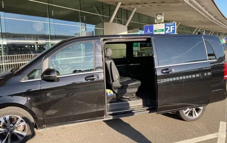Paris Airport Transfers - Private Van