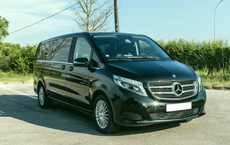 VERSAILLES CASTLE Private Round-Trip Transfer from Paris in Van