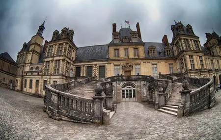Private tour to Fontainebleau from Paris. Tickets included!