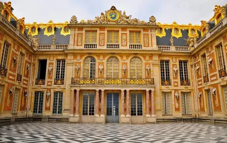 Private Full Day Tour to Versailles and Giverny from Paris with Hotel Pick Up