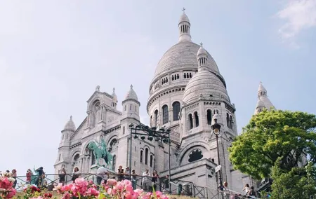 Paris Montmartre : Private Guided Walking Tour