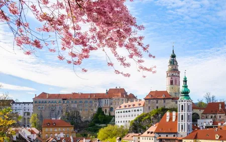 Fairytale Český Krumlov and Bohemian Village Day Tour with Lunch