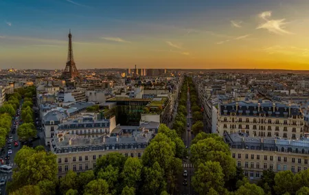 Private Full Day Tour of Paris with Louvre Museum