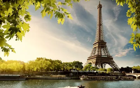 Photographer, Professional Photo Shoot - Eiffel Tower