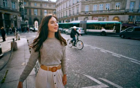 Feel like a star in Paris with photos and a mini movie!