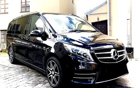 Paris Airport CDG Round-Trip Private Transfer by Luxury Van