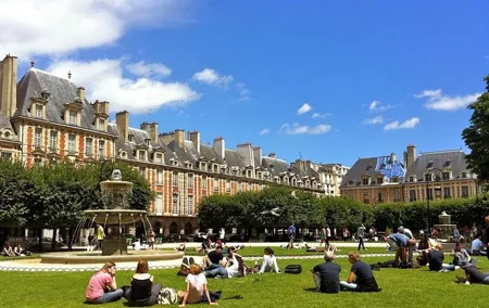 Explore Le Marais like a local - Private walking tour
