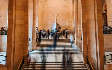 Iconic Private Tour of the Louvre with an Art Historian